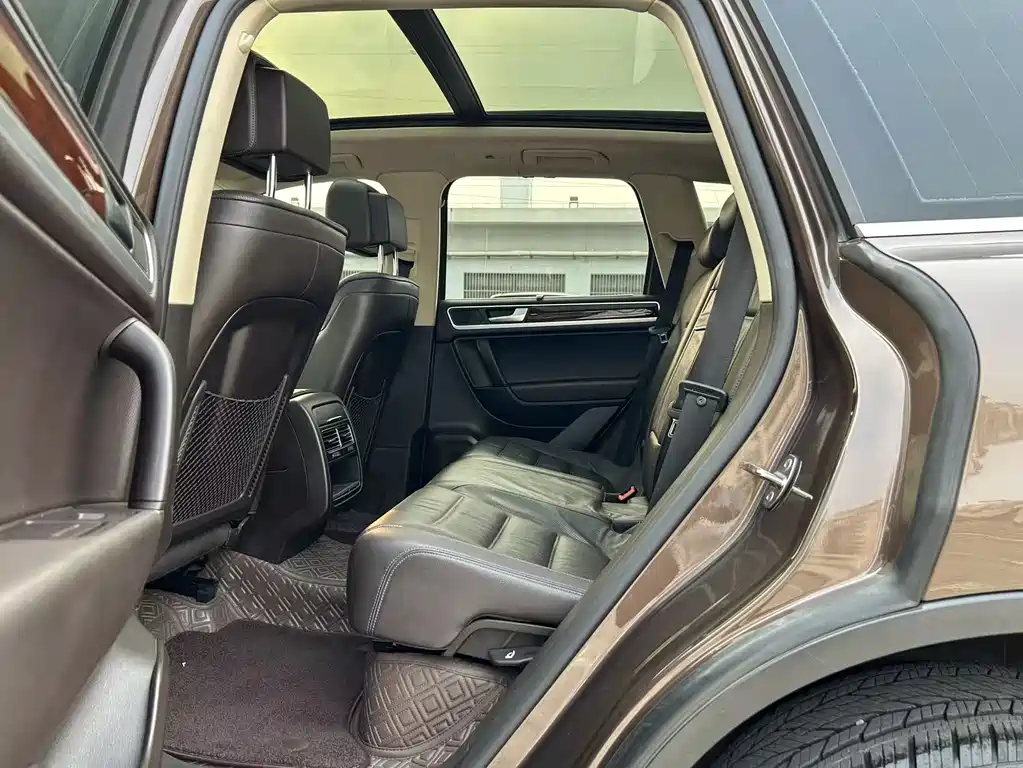 Volkswagen Touareg 2015