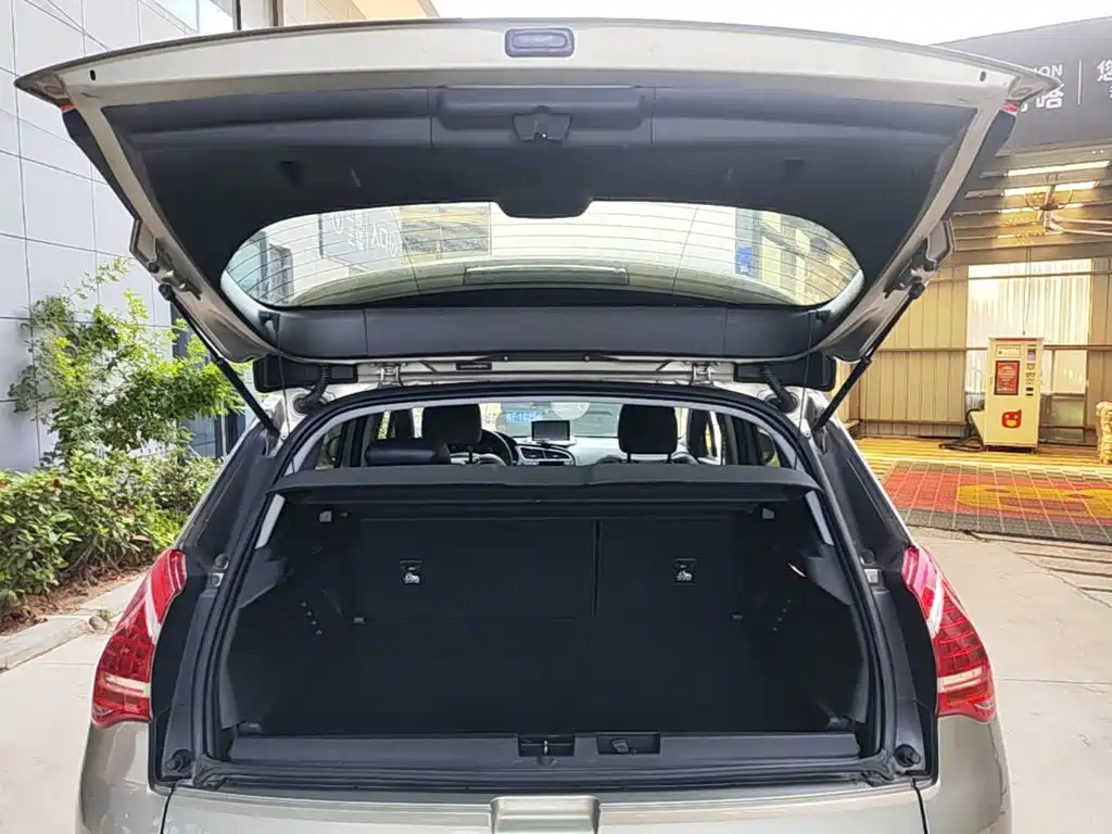 Peugeot 3008 2015 — фото 19