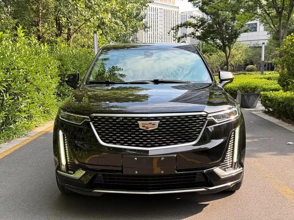 Cadillac XT6 2022 — фото 2