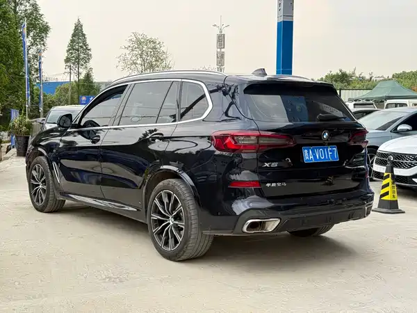 BMW X5 2023