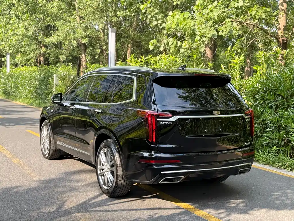 Cadillac XT6 2022 — фото 3