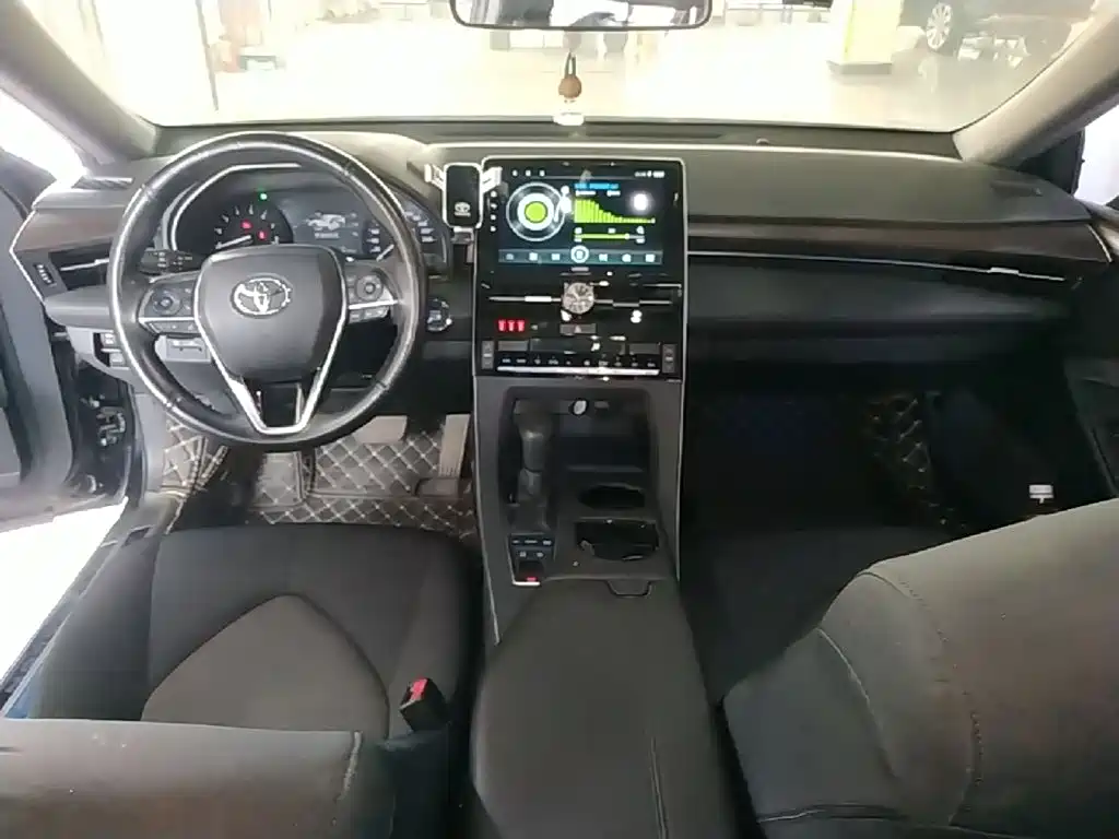 Toyota Avalon 2019 — фото 10