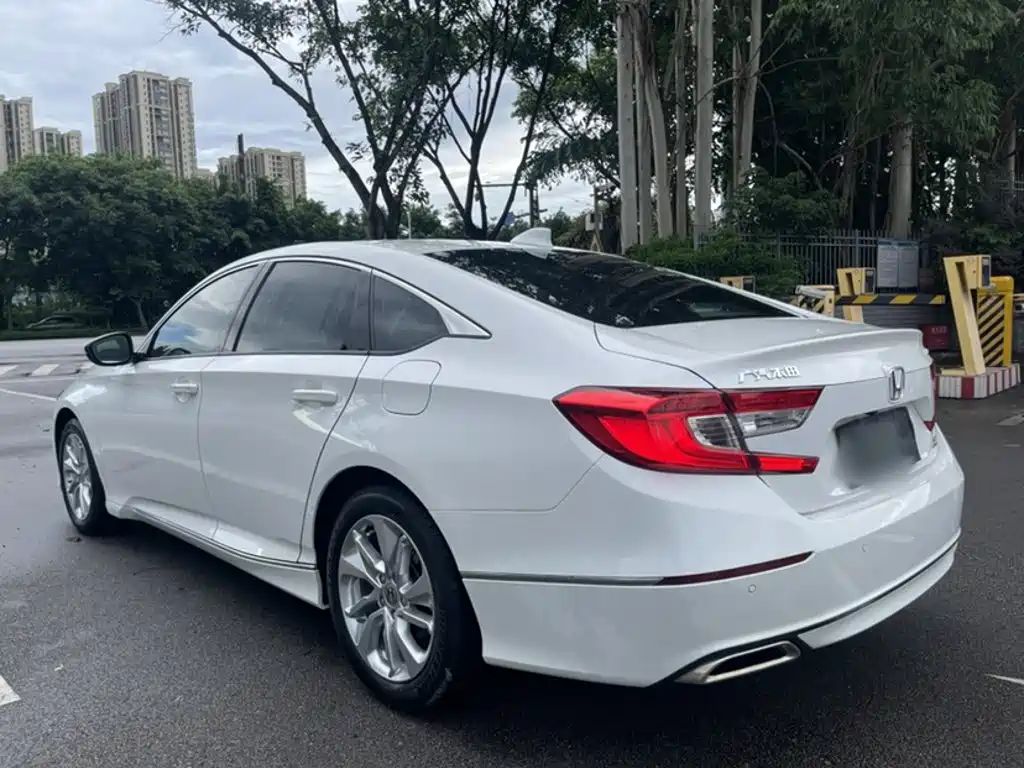 Honda Accord 2021 — фото 10