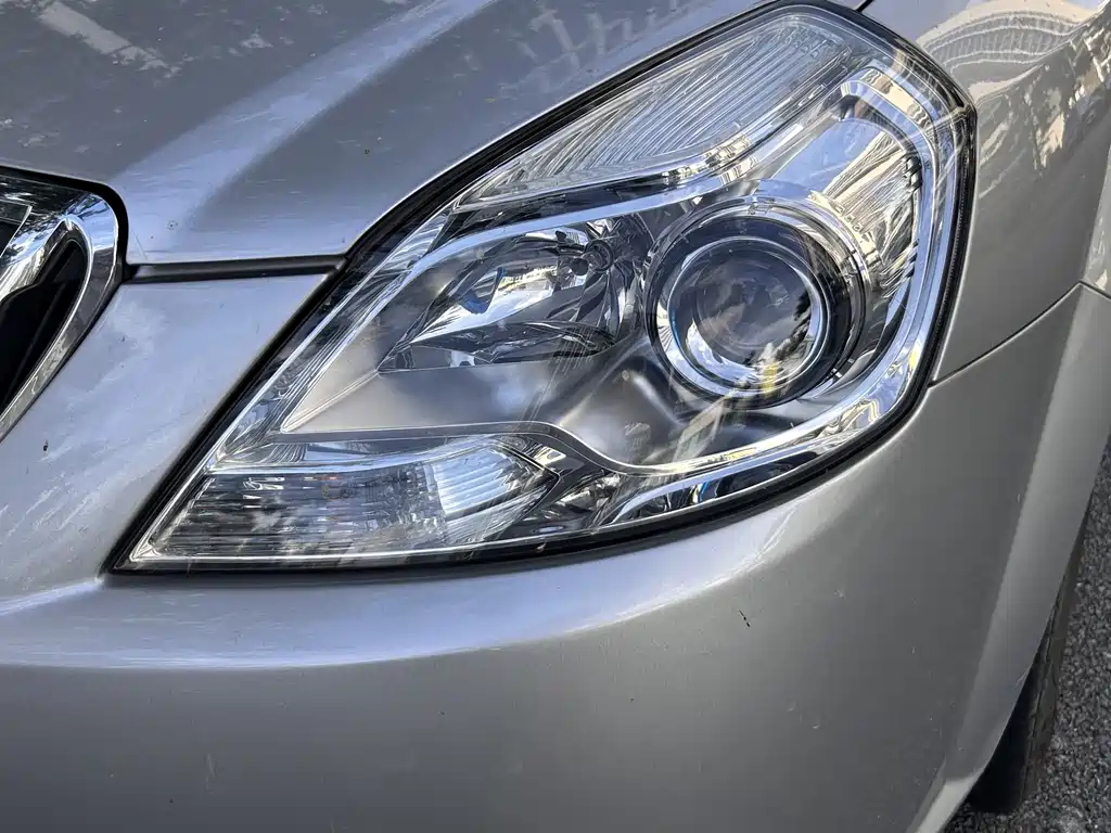 Buick Excelle 2014 — фото 10