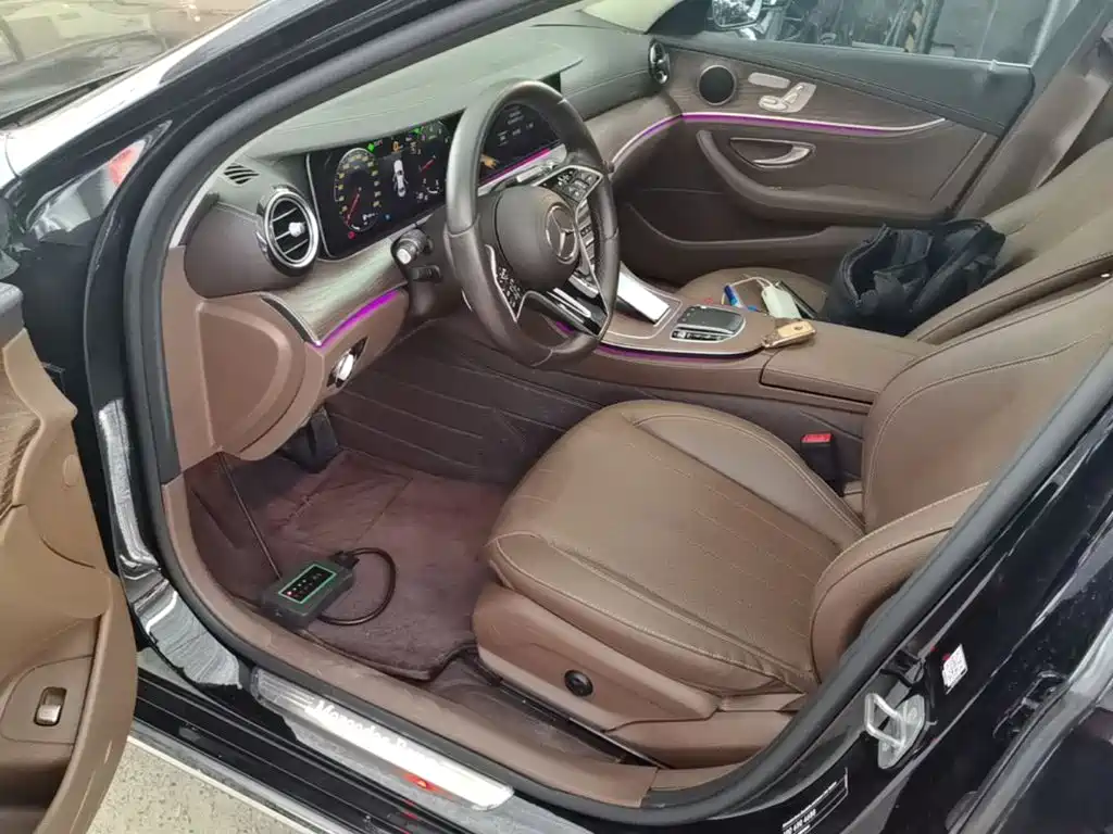 Mercedes-Benz E-Class 2023 — фото 15