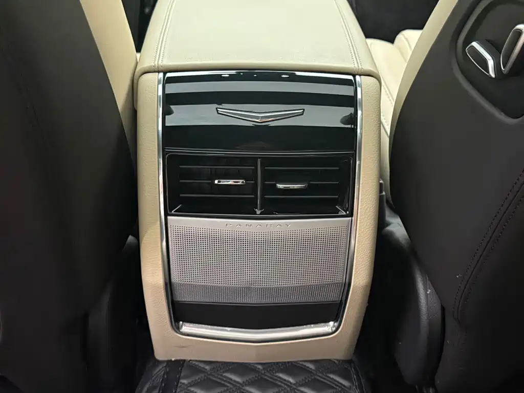 Cadillac CT6 2023 — фото 9