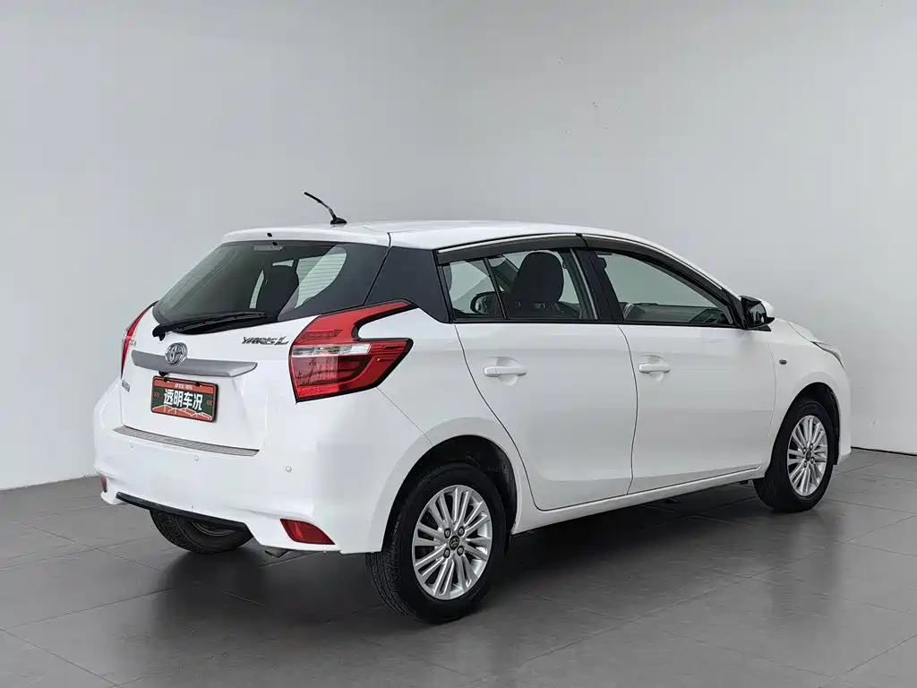 Toyota Yaris L 2016 — фото 2