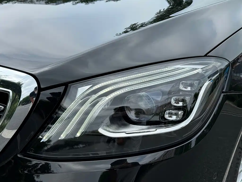 Mercedes-Benz S-Class 2020