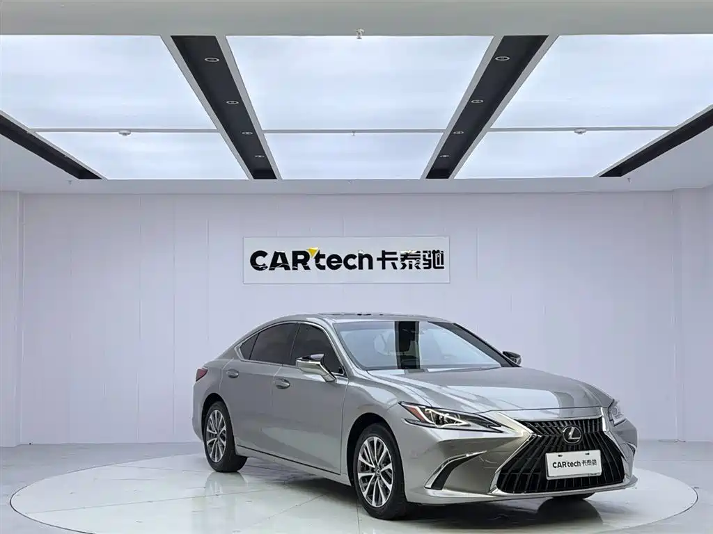 Lexus ES 2022 — фото 7