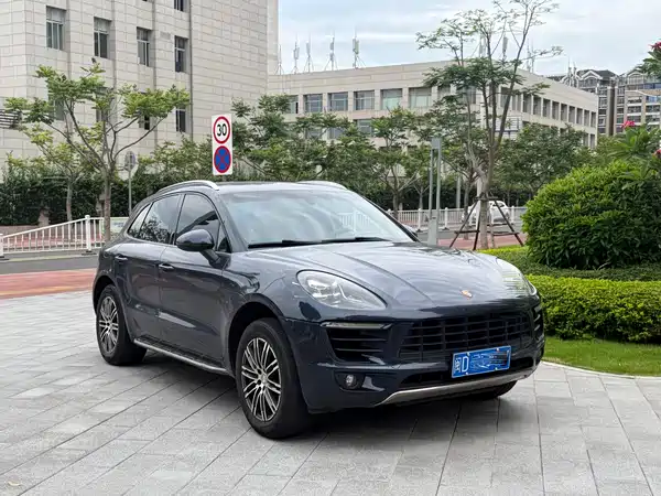 Porsche Macan 2014