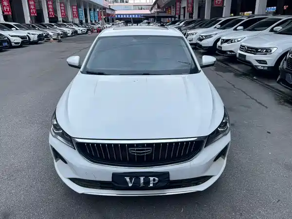 Geely Emgrand 2023