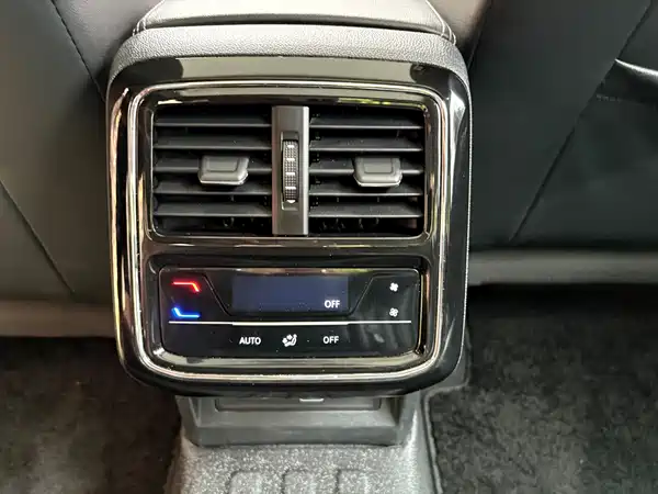 Volkswagen Passat 2022