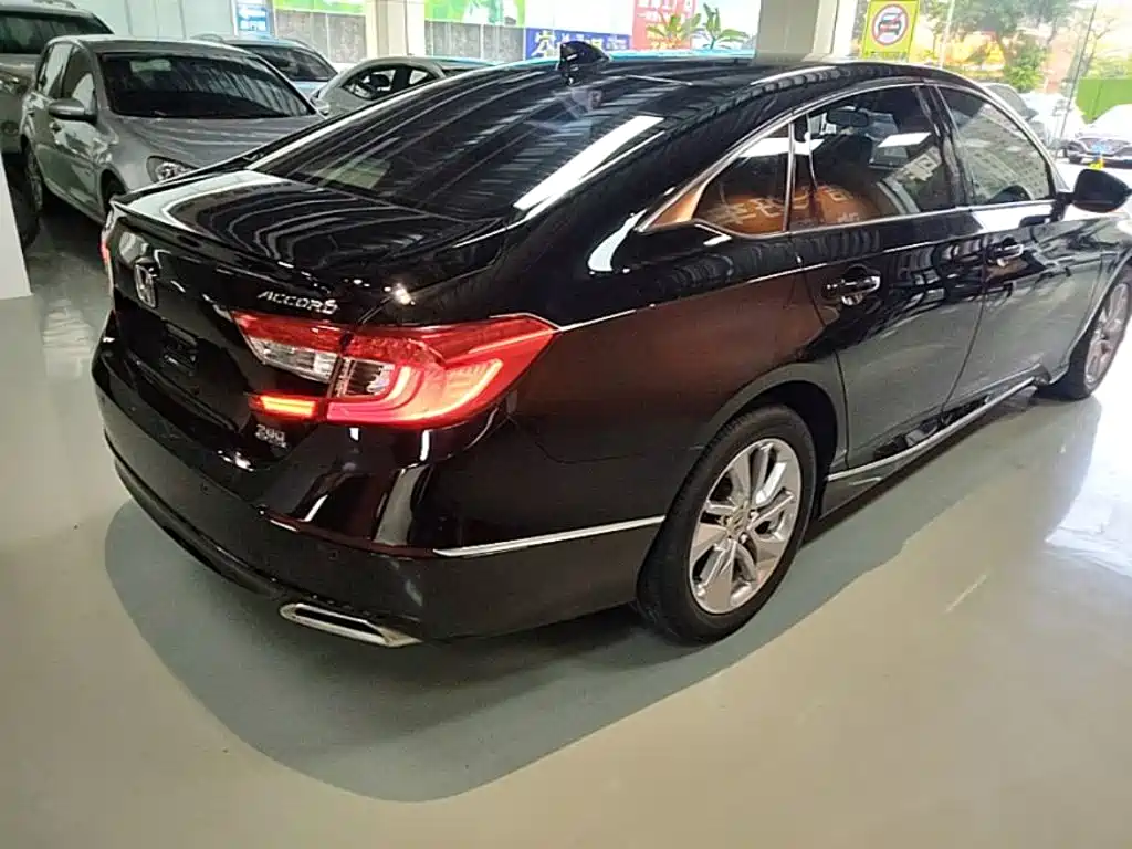 Honda Accord 2021 — фото 7
