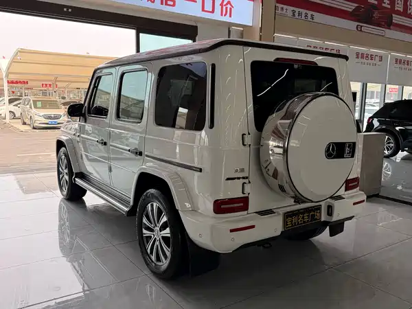 Mercedes-Benz G-Class 2024