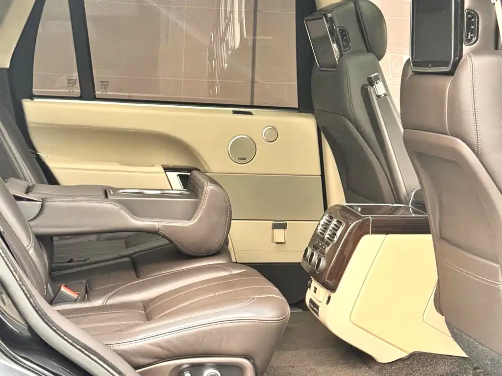 Land Rover Range Rover 2018 — фото 12