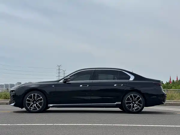 BMW 7 Series 2023