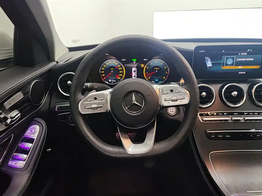Mercedes-Benz C-Class 2020 — фото 15