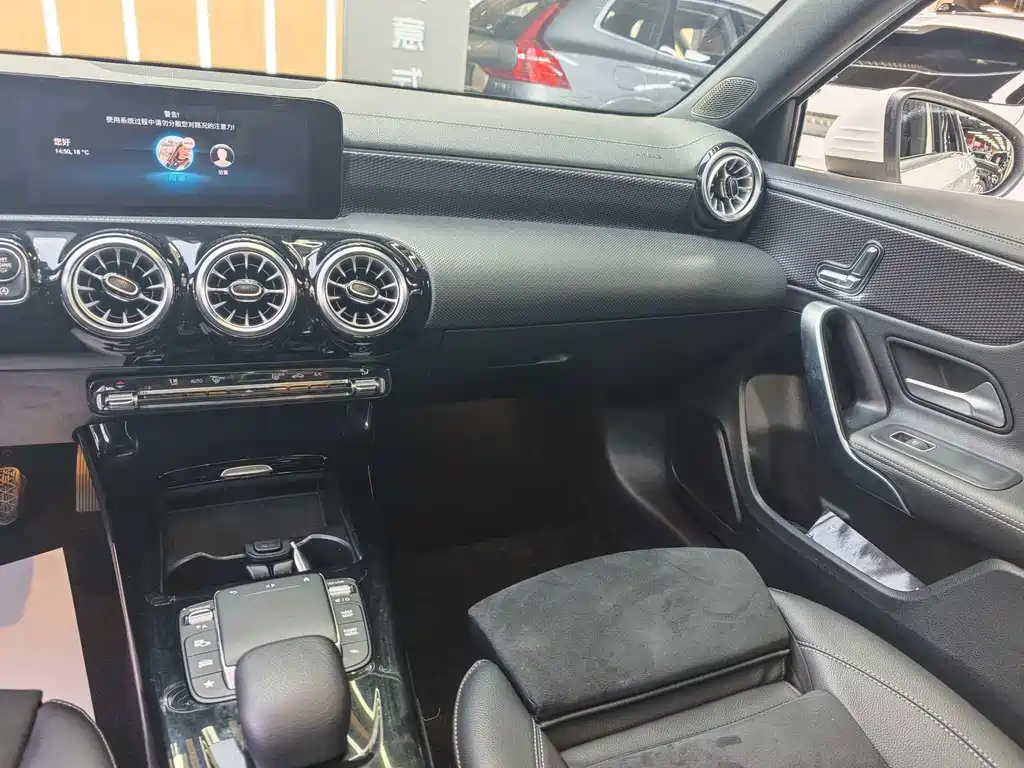 Mercedes-Benz A-Class 2023 — фото 19