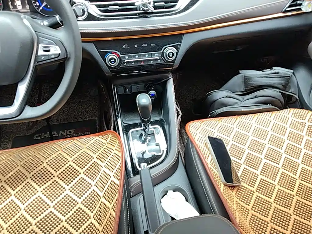 Changan Eado DT 2018 — фото 14
