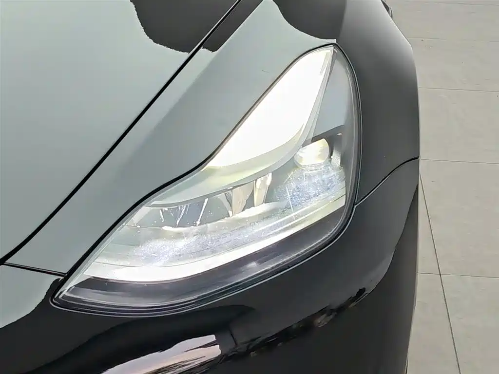 Tesla Model 3 2021 — фото 7