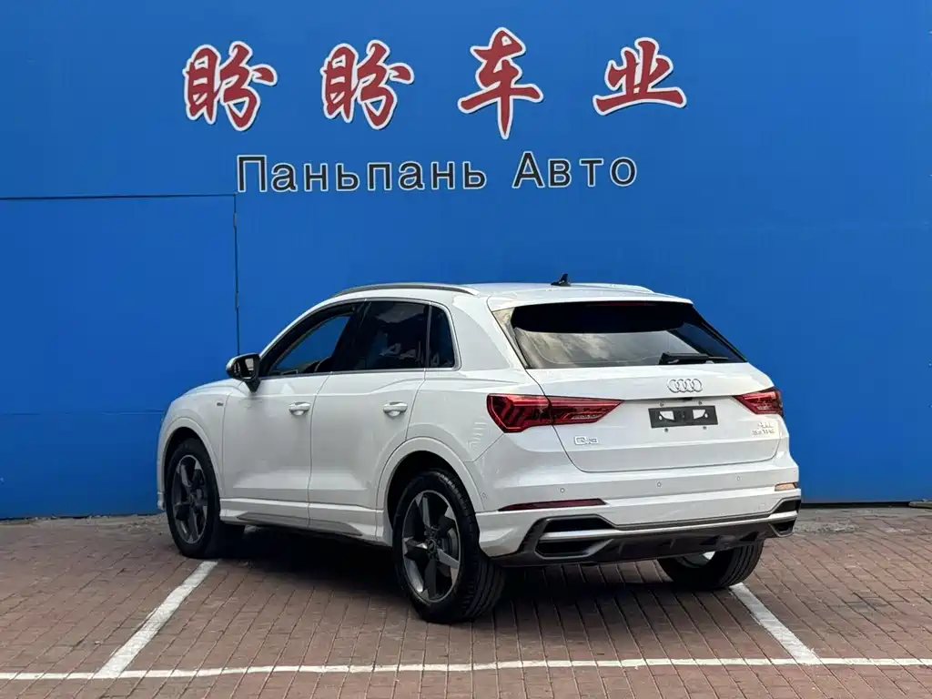 Audi Q3 2022 — фото 12