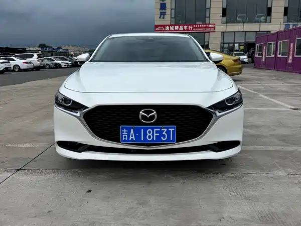 Mazda 3 Axela 2022
