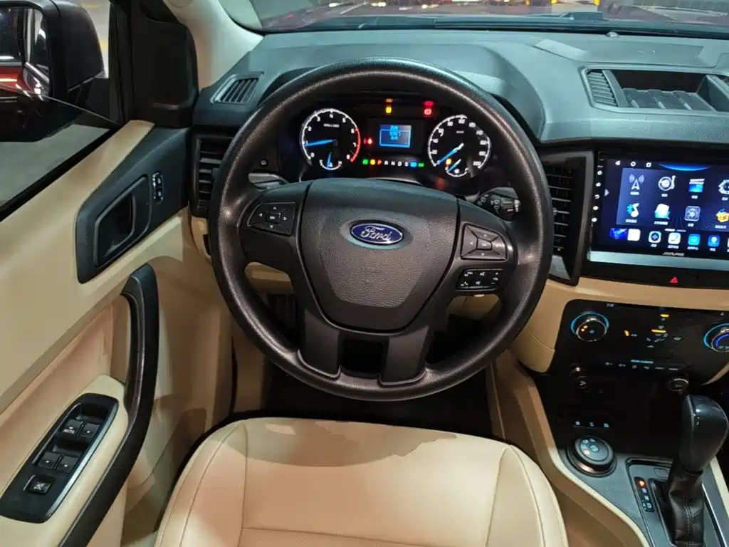 Ford Everest 2018 — фото 11