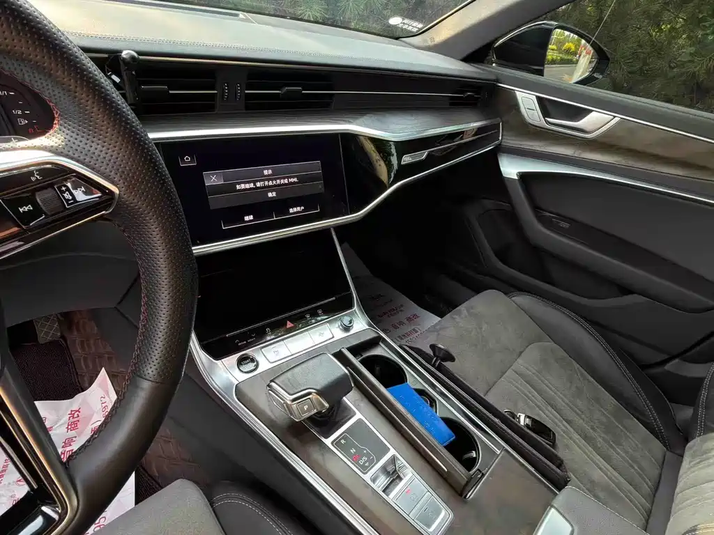 Audi A6L 2023 — фото 13