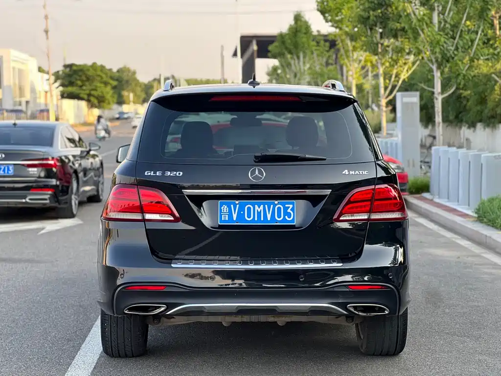 Mercedes-Benz GLE 2016