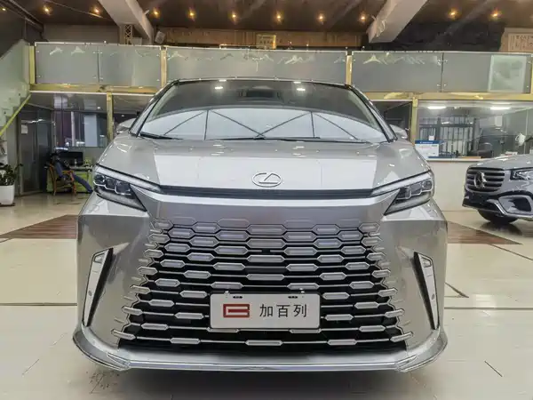 Lexus LM 2024
