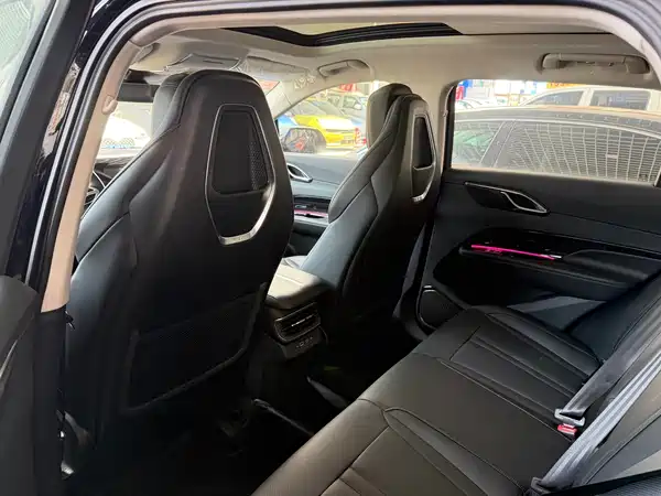 Hongqi HS3 PHEV 2026
