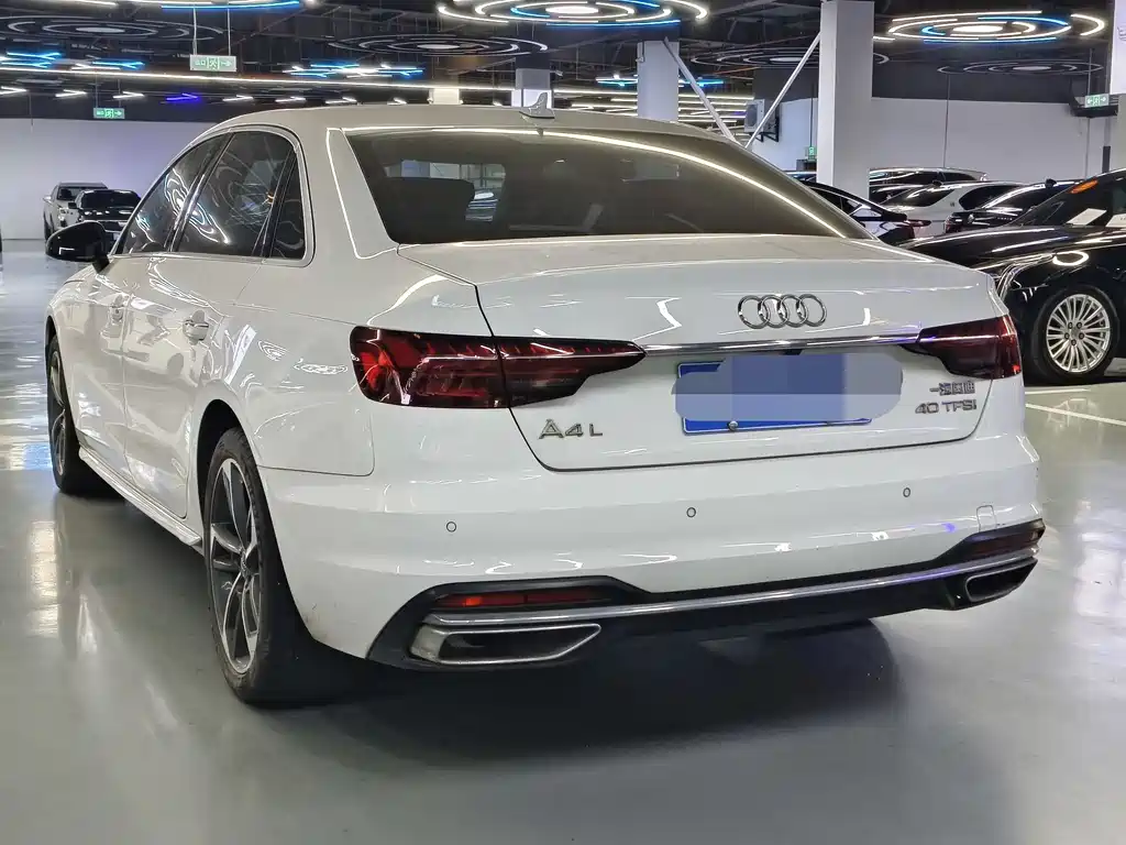 Audi A4L 2021 — фото 14