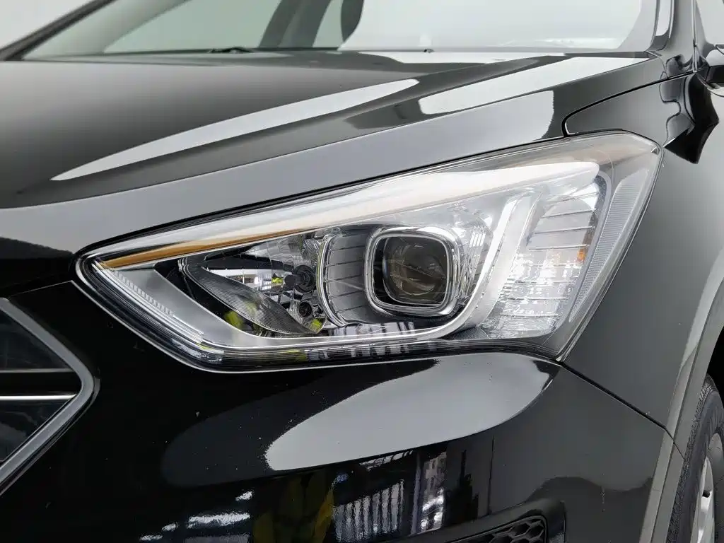 Hyundai Santa Fe 2015 — фото 7