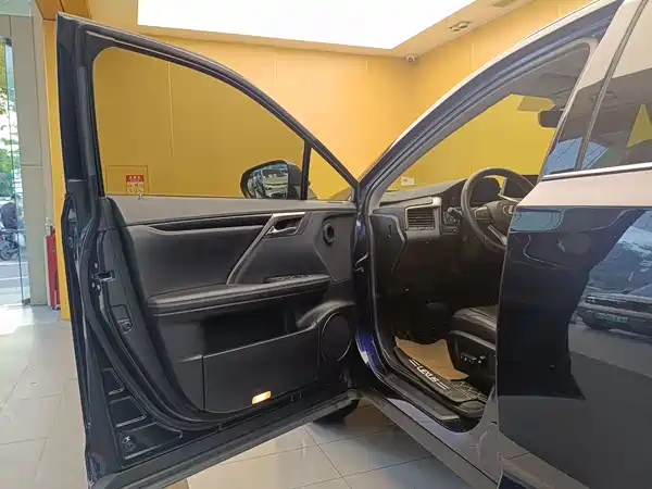 Lexus RX 2022