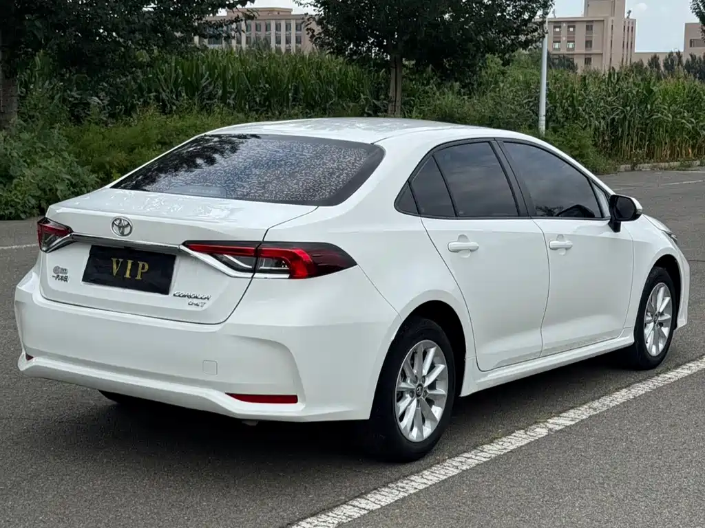 Toyota Corolla 2022 — фото 8