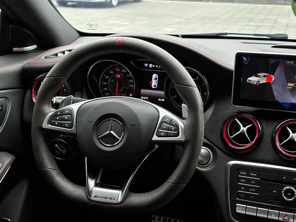 Mercedes-Benz CLA AMG 2019 — фото 13