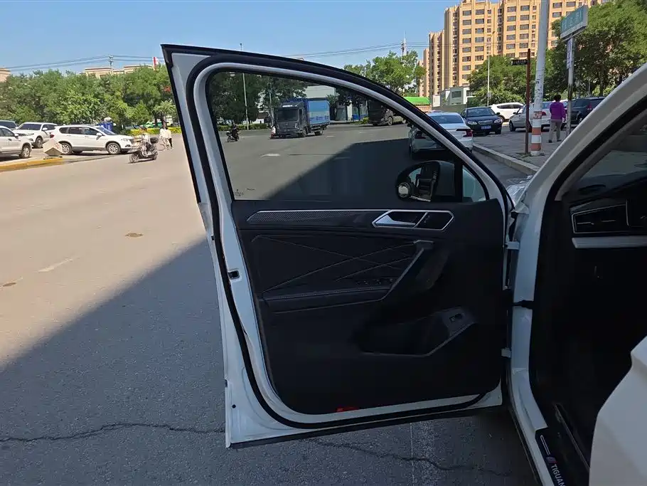 Volkswagen Tiguan L 2024
