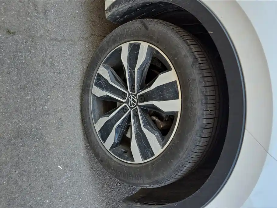 Volkswagen Tiguan L 2024