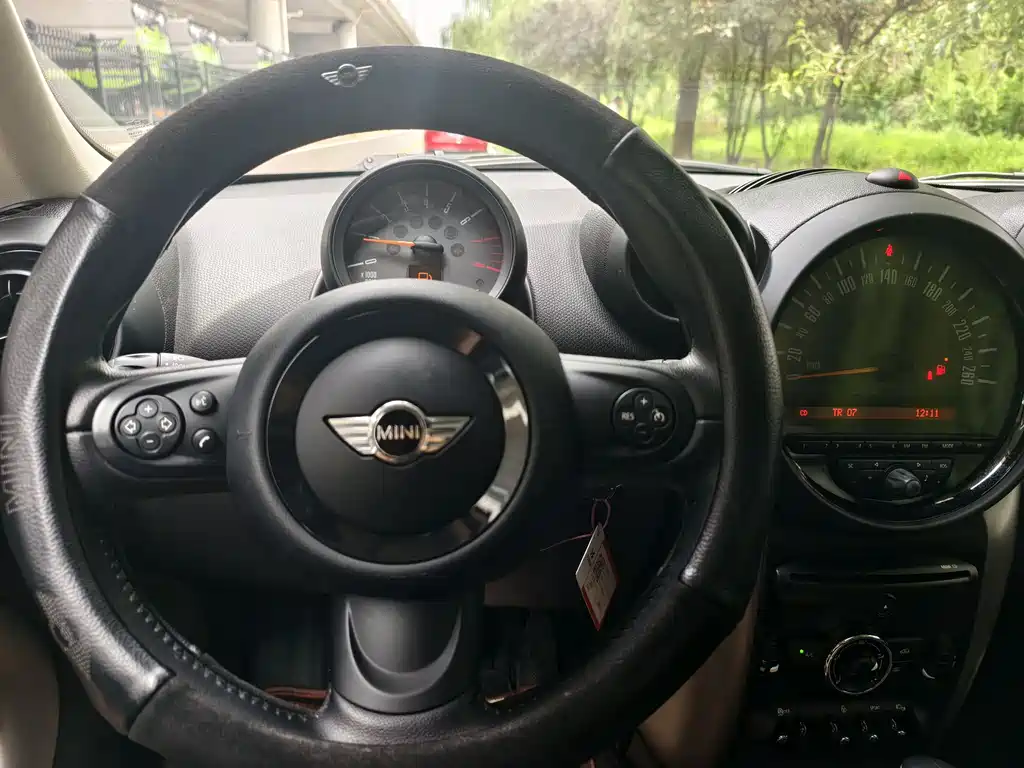 MINI Countryman 2015 — фото 14