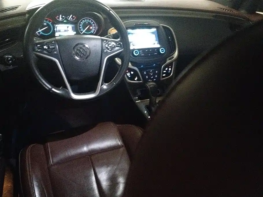 Buick LaCrosse 2015 — фото 12
