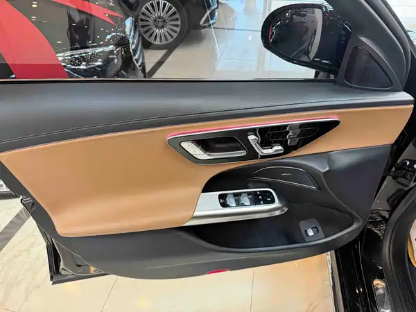 Mercedes-Benz E-Class 2024