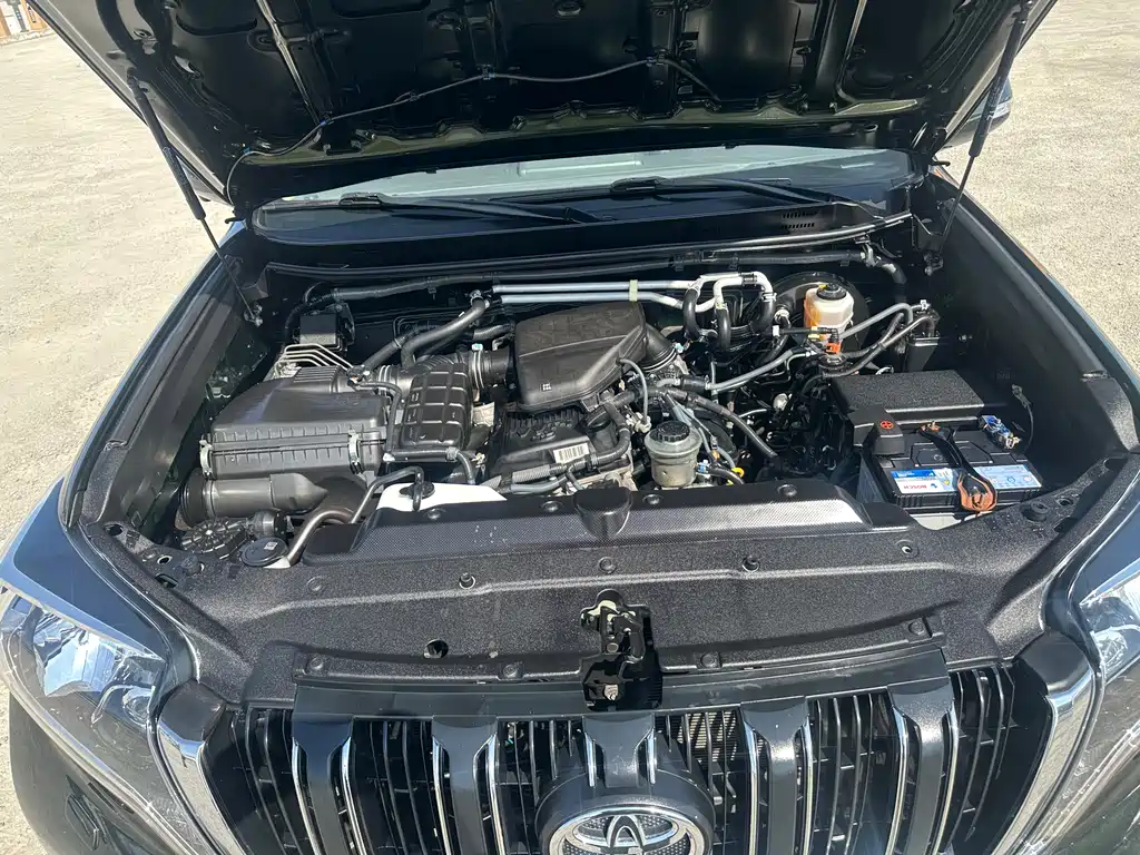 Toyota Prado 2015 — фото 13