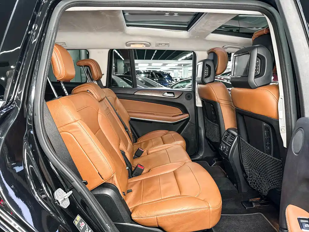 Mercedes-Benz GLS 2016 — фото 16