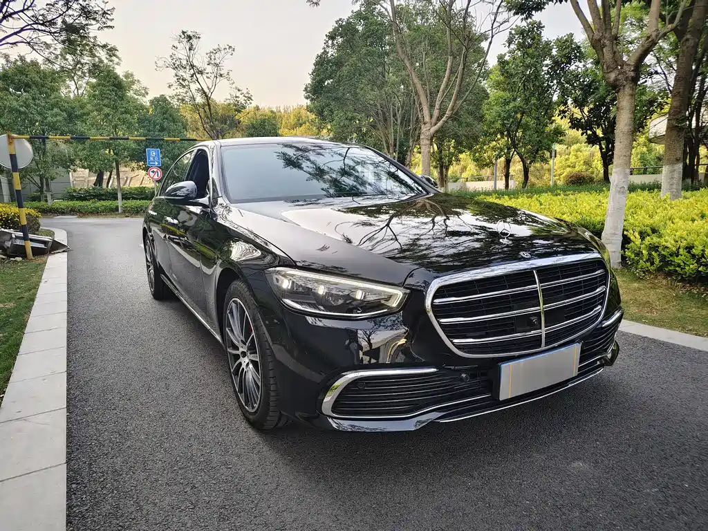 Mercedes-Benz S-Class 2024