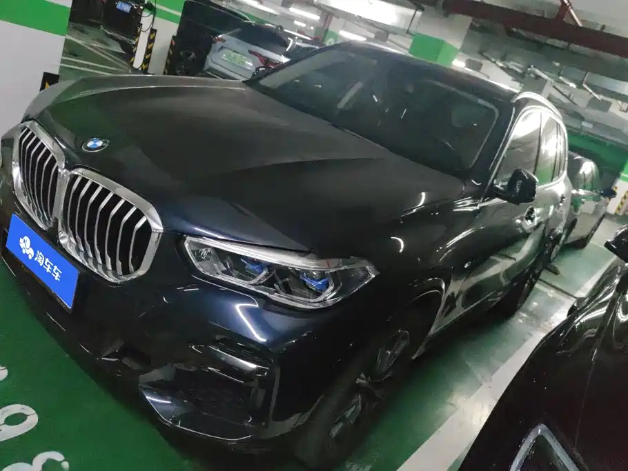 BMW X5 2022 — фото 1