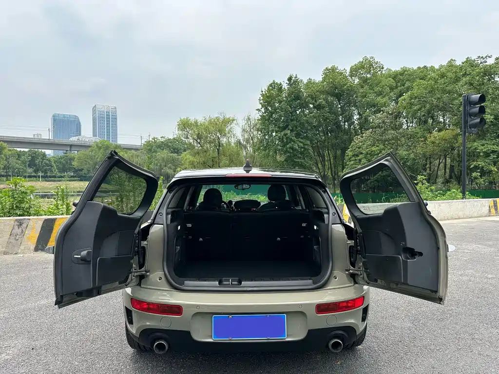 MINI Clubman 2019 — фото 22