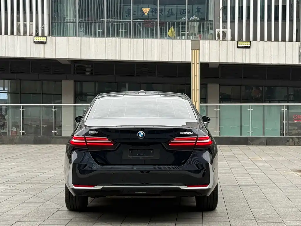 BMW 5 Series 2025
