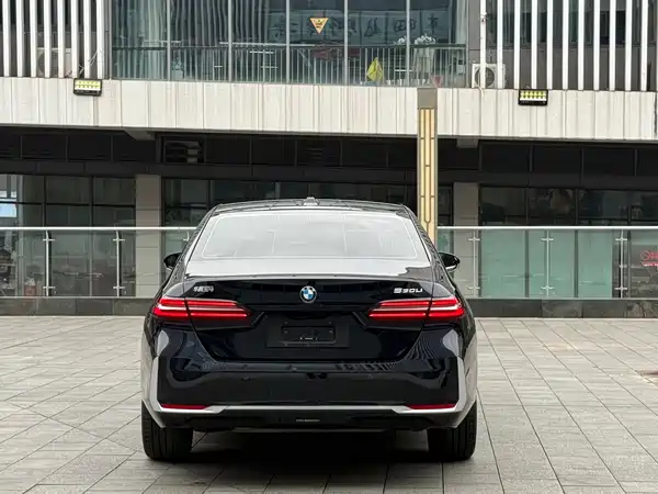 BMW 5 Series 2025
