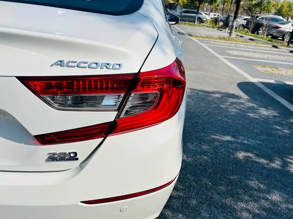 Honda Accord 2020 — фото 9