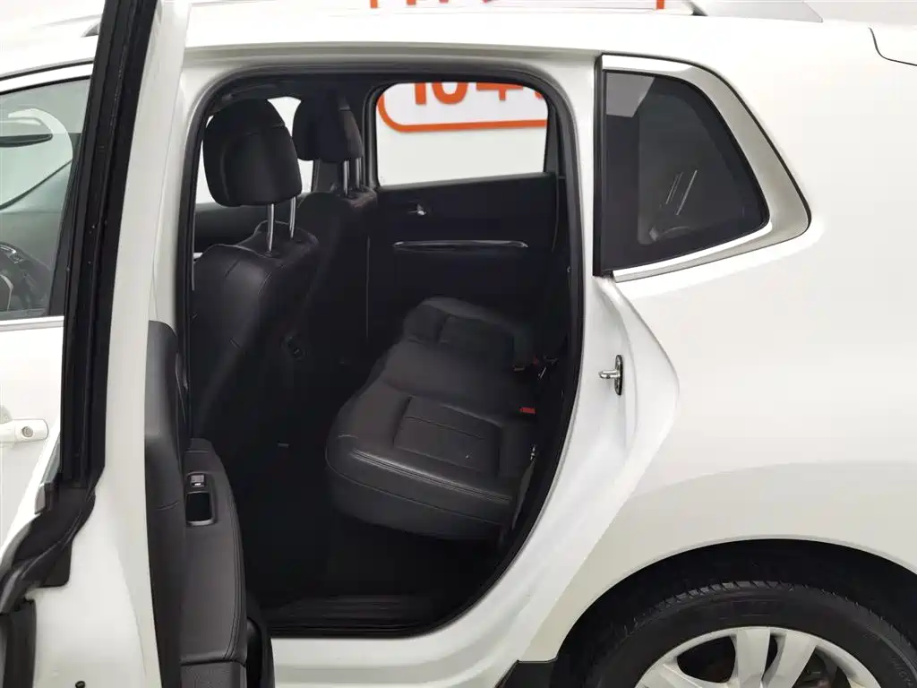 Peugeot 3008 2015 — фото 15